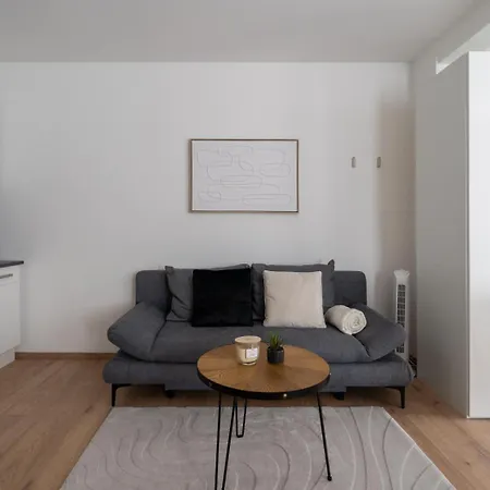 Farawayhomes #10 Апартаменты *